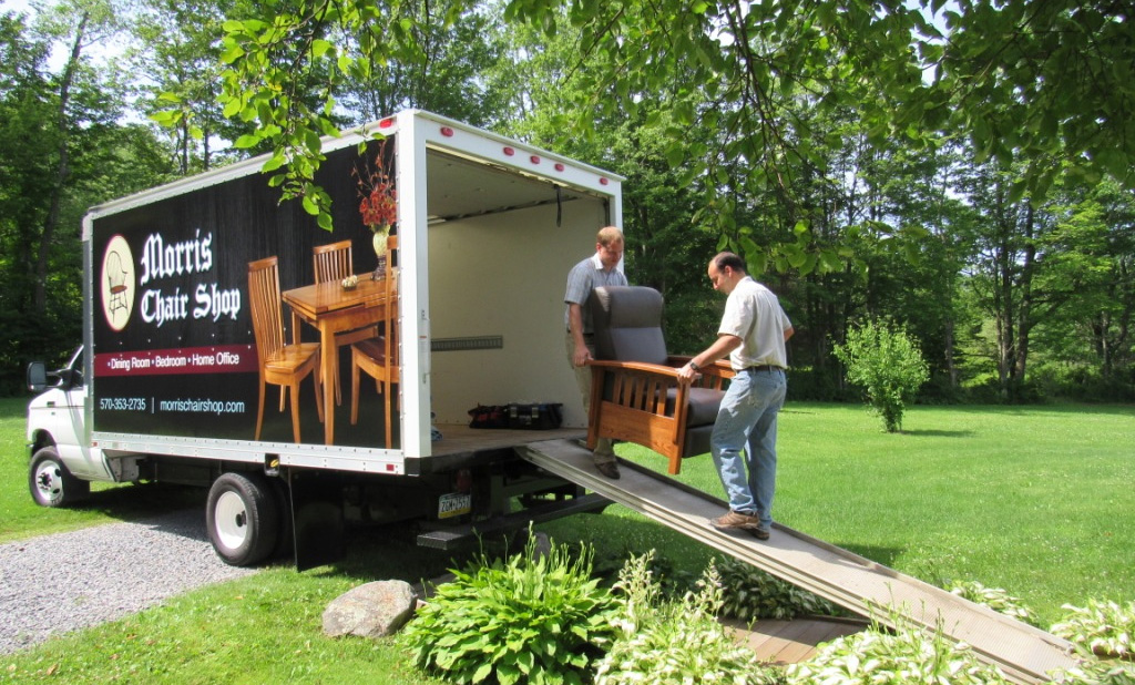 moving van moving furniture
